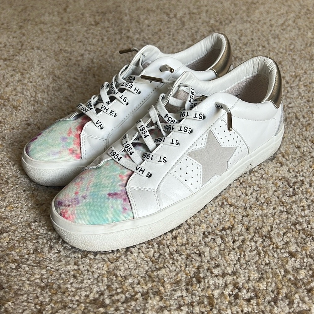 Vintage Havana Sneakers!!